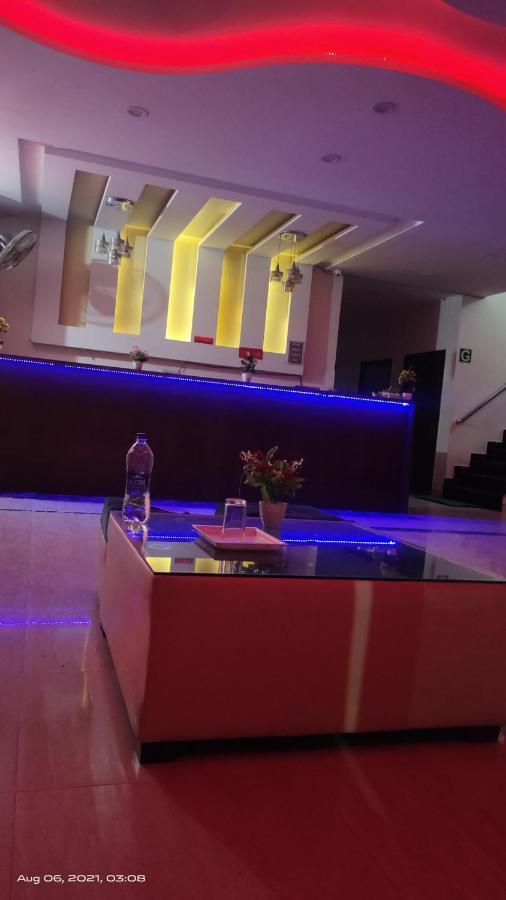 Hotel Kb Square Near Chandigarh Railway Station Chandīgarh Exterior foto