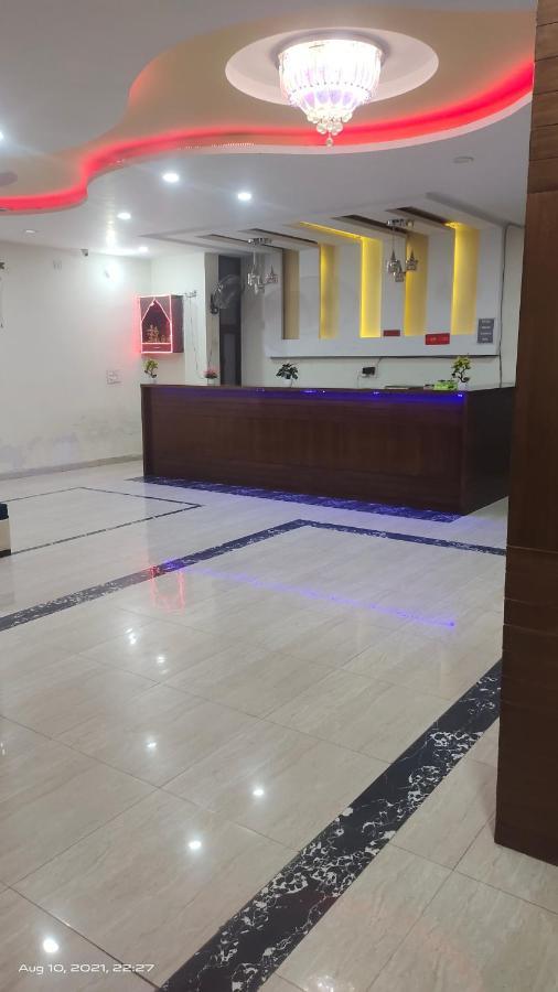 Hotel Kb Square Near Chandigarh Railway Station Chandīgarh Exterior foto