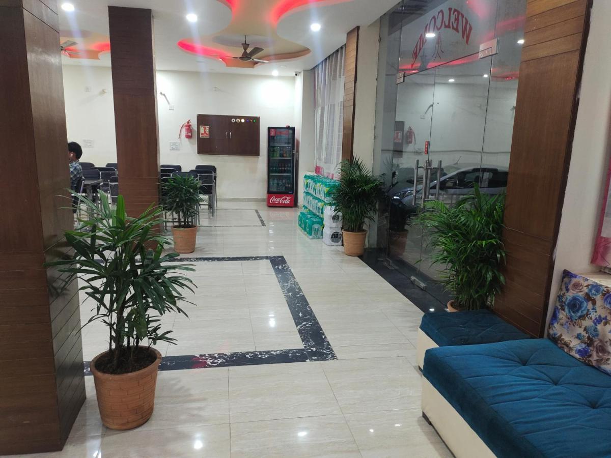 Hotel Kb Square Near Chandigarh Railway Station Chandīgarh Exterior foto