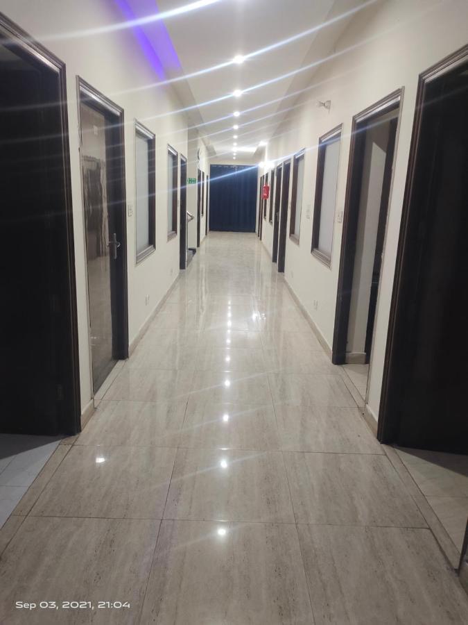Hotel Kb Square Near Chandigarh Railway Station Chandīgarh Exterior foto