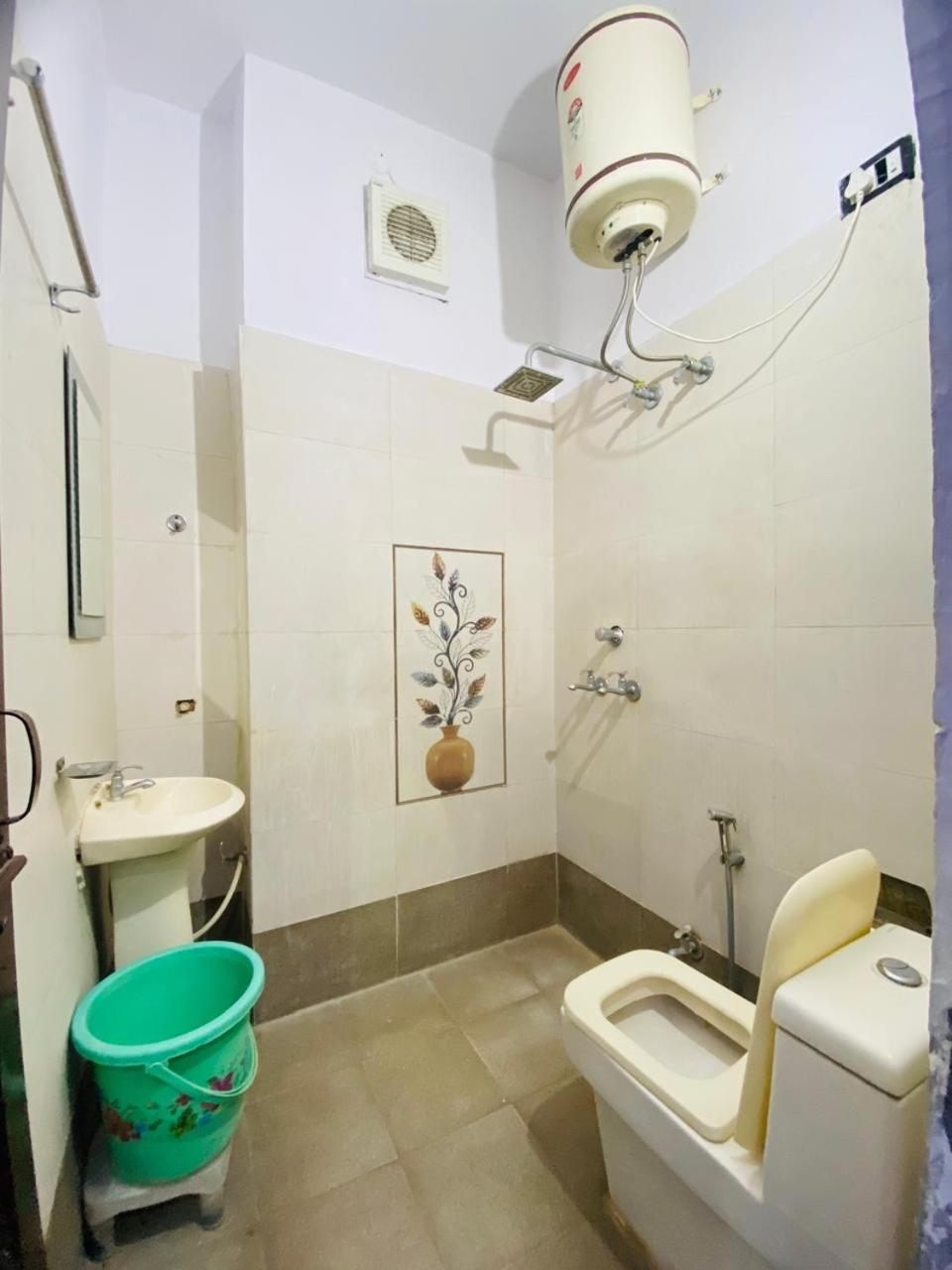 Hotel Kb Square Near Chandigarh Railway Station Chandīgarh Exterior foto